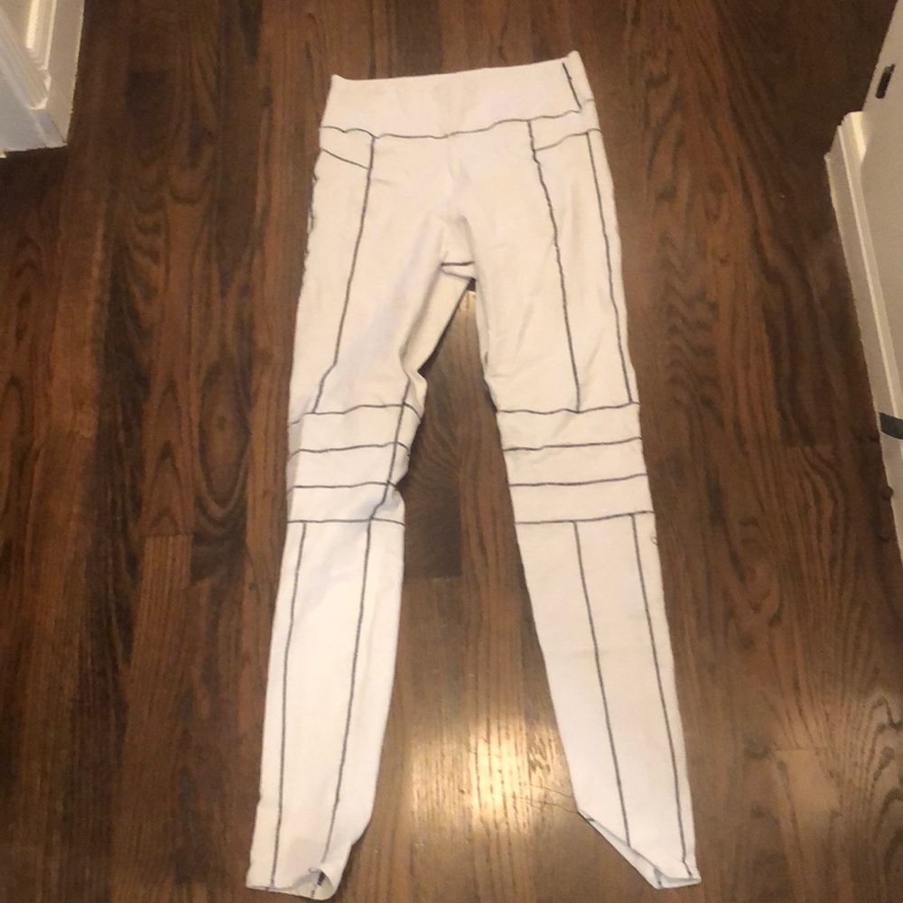 Alo white leggings black stitching